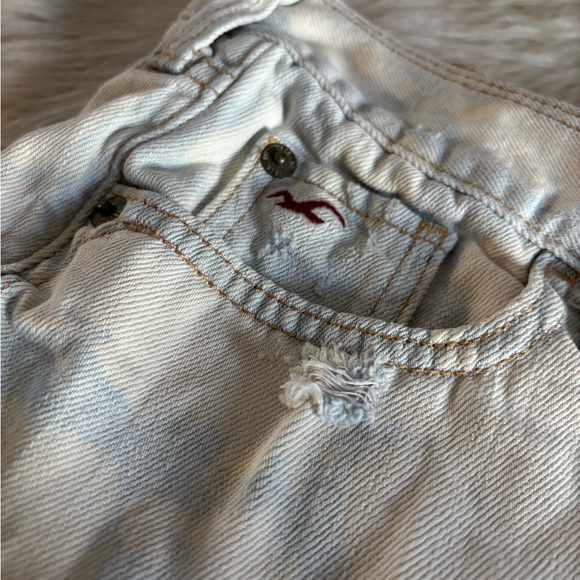 Hollister Women's Faded Blue Jean Shorts - Picture 3 of 10